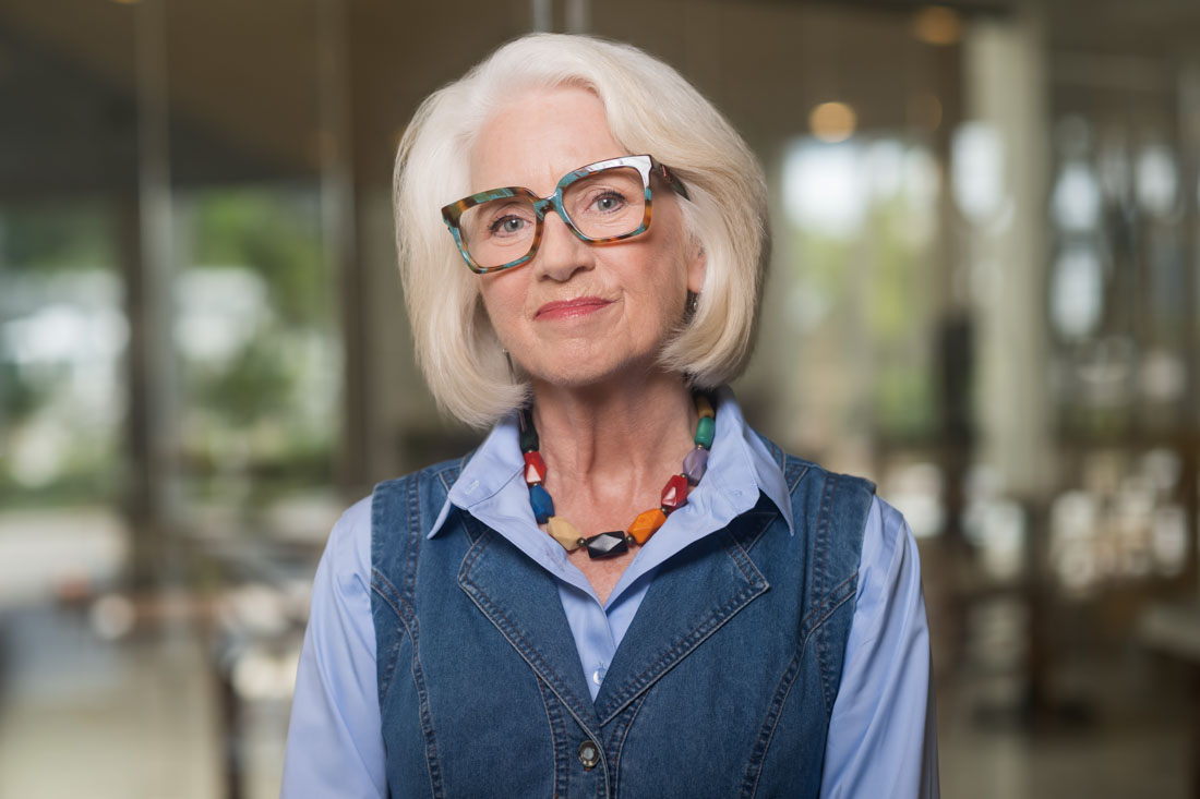 Tennessee Psychotherapist Addresses Caregiver Stress Following Dolly Parton’s Death